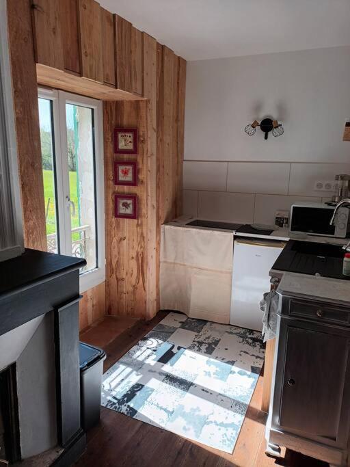 Apartamento Charmant Studio Avec Jardin A La Campagne Sur Le Chemin De Saint Jacques De Compostelle Lauzerte Exterior foto